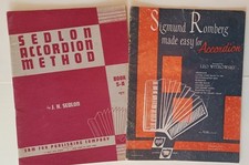 Lote de dois livros vintage de método de acordeão, 1955- era, bom estado  comprar usado Lote de dois livros vintage de método de acordeão, 1955- era, bom estado  comprar usado  Enviando para Brazil