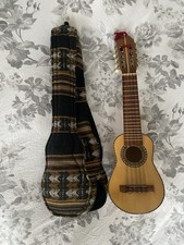Charango attraente chitarra usato  Spedire a Italy