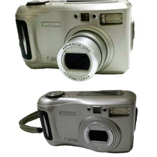 Fotocamera digitale medion usato  Piacenza