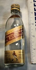 Conjunto de 2 mini garrafas vazias escocesas misturadas vintage Johnnie Walker etiqueta vermelha, divertido comprar usado  Enviando para Brazil