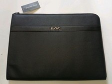 Usado, Capa para laptop Michael Kors logotipo L-Zip. Novo com etiquetas 15" x 11"  comprar usado  Enviando para Brazil