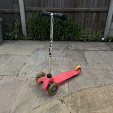 Micro Scooter Mini Rosa Scooter Niños Paseo en Juego Edad 3-5 Años Clásico segunda mano  Embacar hacia Mexico