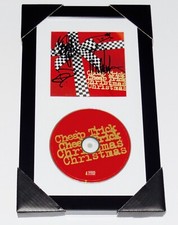 CAPA DE CD DE NATAL AUTOGRAFADA TRUQUE BARATO (EMOLDURADA E FOSCA) - COM CERTIFICADO DE AUTENTICIDADE! comprar usado  Enviando para Brazil