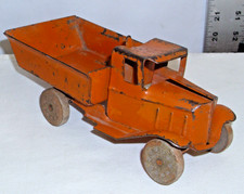 Wyandotte cab dump for sale  Cedar Rapids