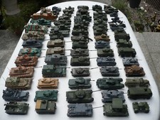 KONVOLUT 78 Militär Fahrzeuge 1:72 1:87 AIRFIX ROCO PREMO PANZER LKW ANHÄNGER comprar usado  Enviando para Brazil