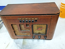 Rádio de mesa antigo de madeira Philco, toca comprar usado  Enviando para Brazil