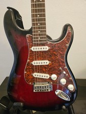 Chitarra elettrica squier usato  Villanova d'Asti