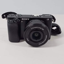 Câmera sem espelho Sony Alpha A6000 24.3MP 2077 contagem do obturador com lente 16-50mm, usado comprar usado  Enviando para Brazil