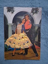 Carte postale brodée d'occasion  Montrouge