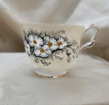 Vintage aynsley yellow for sale  Saint Charles