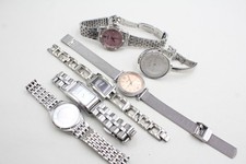 Używany, Damskie różne zegarki kwarcowe obrotowe skamieniałość itp. działające x 6 na sprzedaż Używany, Damskie różne zegarki kwarcowe obrotowe skamieniałość itp. działające x 6 na sprzedaż  Wysyłka do Poland