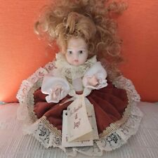 Bambola collezione porcellana usato  Urbisaglia