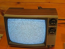 Usado, Vintage 1987 Emerson B122 Televisão Mostrador Portátil 12" Retro Woodgrain FUNCIONANDO comprar usado  Enviando para Brazil