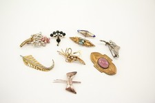 Gold tone brooches for sale  LEEDS
