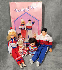 Bonecas vintage anos 70 anos 80 família de quatro 11" sem marca articulada desgaste atlético na caixa comprar usado  Enviando para Brazil