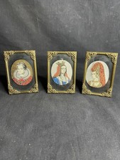 Three antique quality d'occasion  Expédié en Belgium