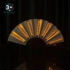 Ventaglio led pieghevole usato  Italia