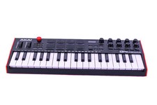 Controlador de teclado Akai Professional MPK Mini Plus 37 teclas comprar usado  Enviando para Brazil
