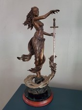 Bronze lady the d'occasion  Expédié en Belgium
