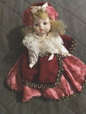 Bambola porcellana vintage usato  Goro
