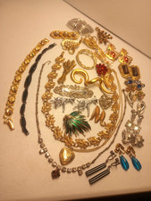Lote de joias vintage 30 peças assinadas coroa de strass Trifari SAC Gerry's Charel LJM SC+ comprar usado  Enviando para Brazil