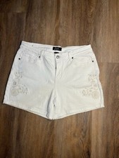  Shorts jeans feminino Earl Jean branco com detalhe floral bordado comprar usado  Enviando para Brazil