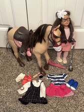 Boneca OG 18”, cavalo posável, scooter de barbear, óculos, 3 roupas, acessórios comprar usado  Enviando para Brazil