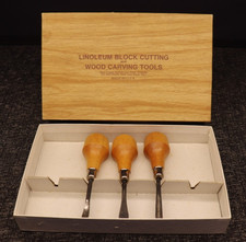 Ferramenta de escultura em madeira vintage linóleo punho palma conjunto não usado de 3 K7 caixa original, usado comprar usado Ferramenta de escultura em madeira vintage linóleo punho palma conjunto não usado de 3 K7 caixa original, usado comprar usado  Enviando para Brazil