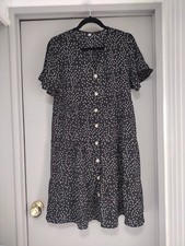 Vestido preto feminino tamanho M com bolinhas brancas com botões indo para baixo na frente  comprar usado  Enviando para Brazil