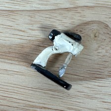 Usado, Antigo Misturador de Bateria de Bolo de Metal Móvel Branco Preto Casa de Bonecas Miniatura Cozinha Acce comprar usado  Enviando para Brazil