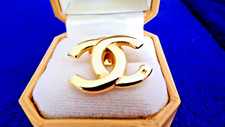 Authentique pin chanel d'occasion  Angoulême