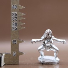 Ground Zero Games 25mm Cavegirl Warrior Crouching (CV4) (VPM024) comprar usado  Enviando para Brazil