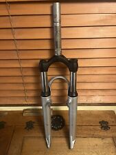 Resposta Manitou vintage? Garfo de suspensão 26” 1 1/8 180 mm montagem em disco de direção comprar usado Resposta Manitou vintage? Garfo de suspensão 26” 1 1/8 180 mm montagem em disco de direção comprar usado  Enviando para Brazil