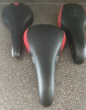 Lote de 3 selins de bicicleta Bontrager FS 10 Wilderness WTB Selle Expedia Mountain Race comprar usado  Enviando para Brazil