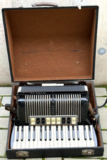 Fisarmonica hohner tango usato  Spedire a Italy