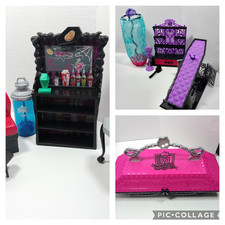 Lote de acessórios Monster High design laboratório com 48 tatuagens cama basculante chuveiro Laguna+, usado comprar usado  Enviando para Brazil