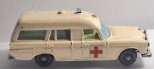 Automobilina matchbox ambulanz usato  Piacenza