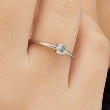 Anello solitario donna usato  Rionero in Vulture