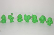 Lot figurines verte d'occasion  Nancy-