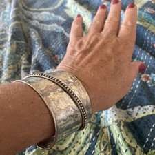 Vintage cuff bracelet for sale  Tavares