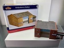 Bachmann scenecraft ambulance for sale  MIRFIELD