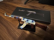 Estojo AK47 pele endurecida, metal, CSGO Counter Strike CS2 display de mesa com suporte comprar usado  Enviando para Brazil