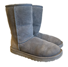 Ugg women classic for sale  Glen Head