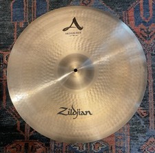 Prato Zildjian A Medium Ride 22", usado comprar usado  Enviando para Brazil