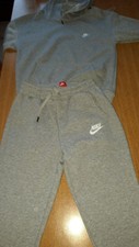 Tuta nike ragazzo usato  San Martino Dall Argine