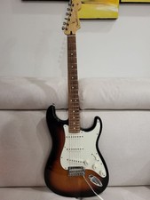 Chitarra fender stratocaster usato  Mascali