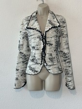 Jaqueta Joseph Ribkoff 14 Preto/Branco Zíper Completo Tecido Elástico Artístico Mod-core comprar usado Jaqueta Joseph Ribkoff 14 Preto/Branco Zíper Completo Tecido Elástico Artístico Mod-core comprar usado  Enviando para Brazil