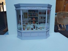 Poupée décor vitrine d'occasion  Nîmes