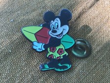 Pins mickey surf d'occasion  La Crau