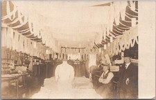 Cartão postal foto real vintage 1900 RPPC interior de loja de roupas masculinas/não usado comprar usado  Enviando para Brazil